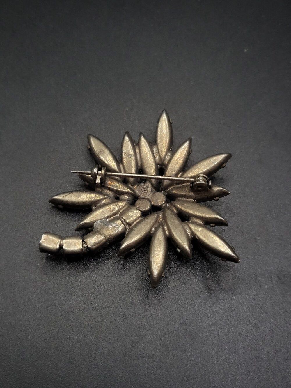 Vintage victorian clear rhienstone brooch - Picture 6 of 9